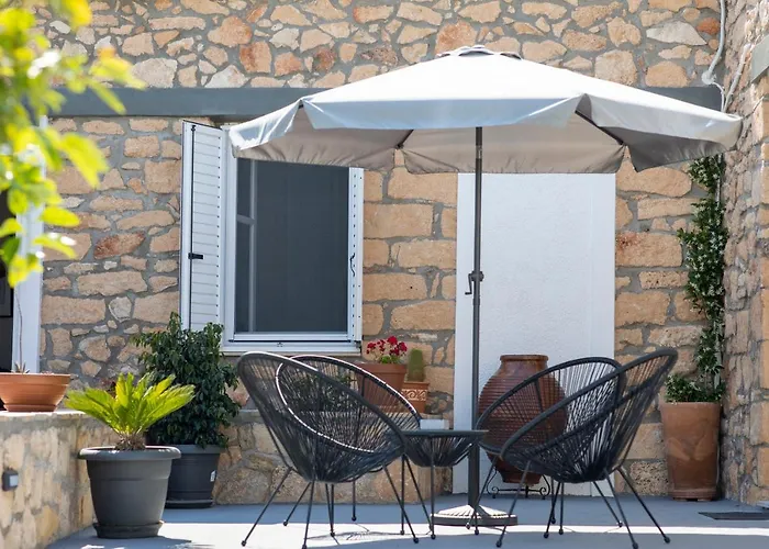 Happiness Aegina Apartments