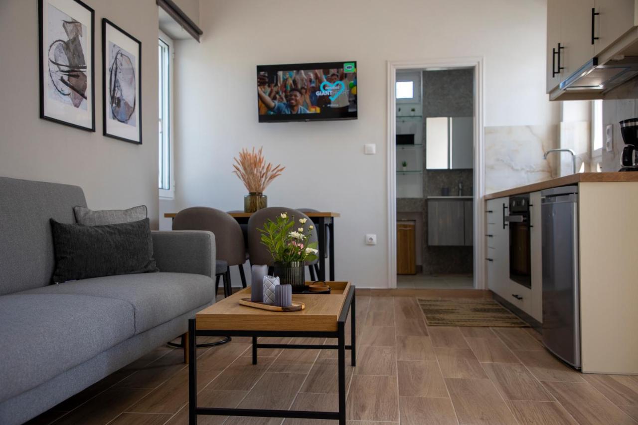 Happiness Apartment *